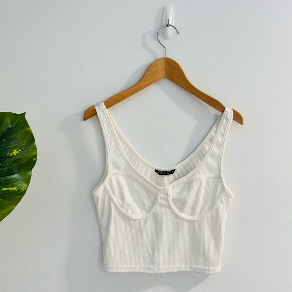 SHEIN | White Cropped Ribbed Tank Top Size Medium